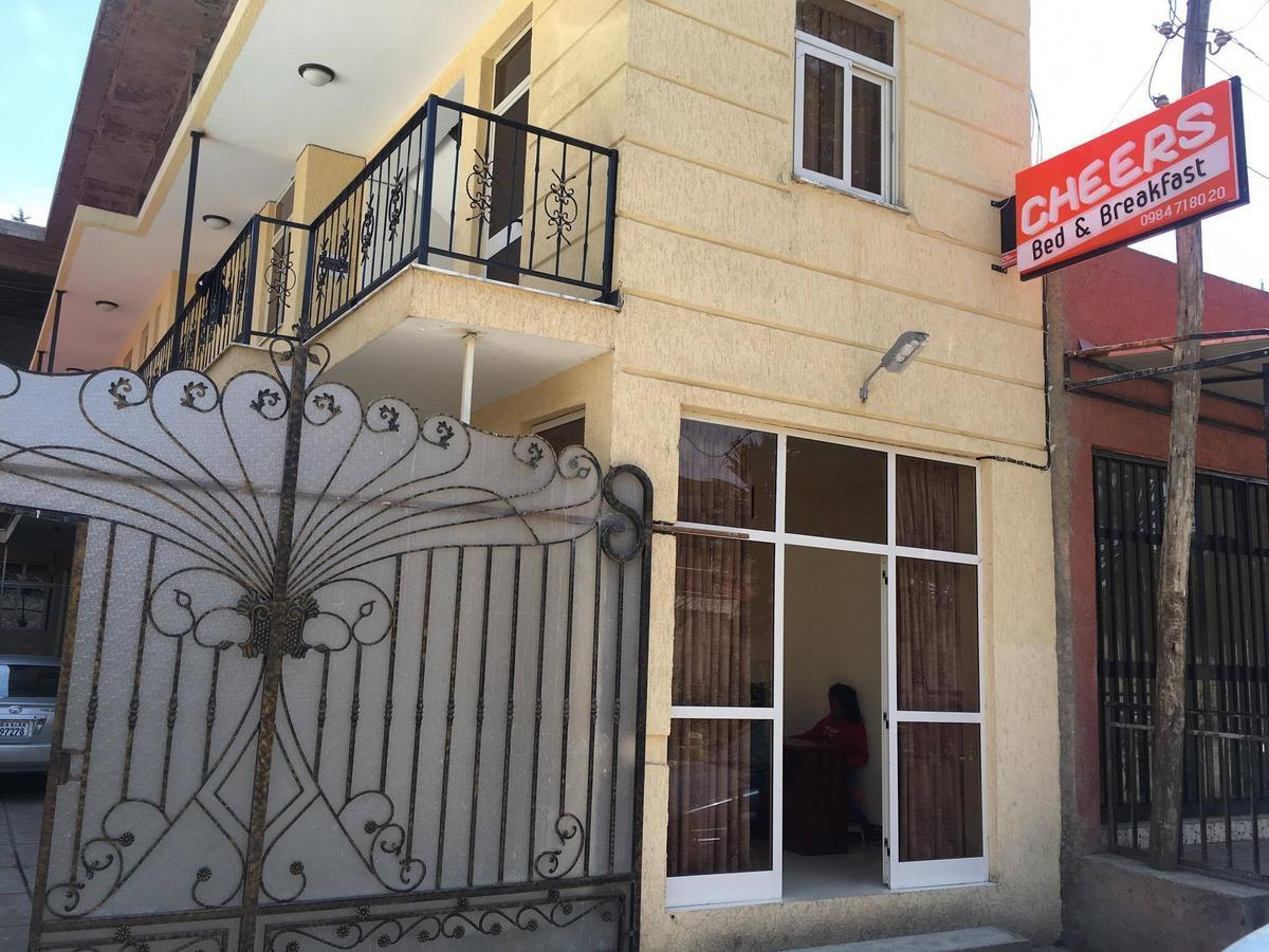Cheers Bed & Breakfast Addis Ababa Bagian luar foto