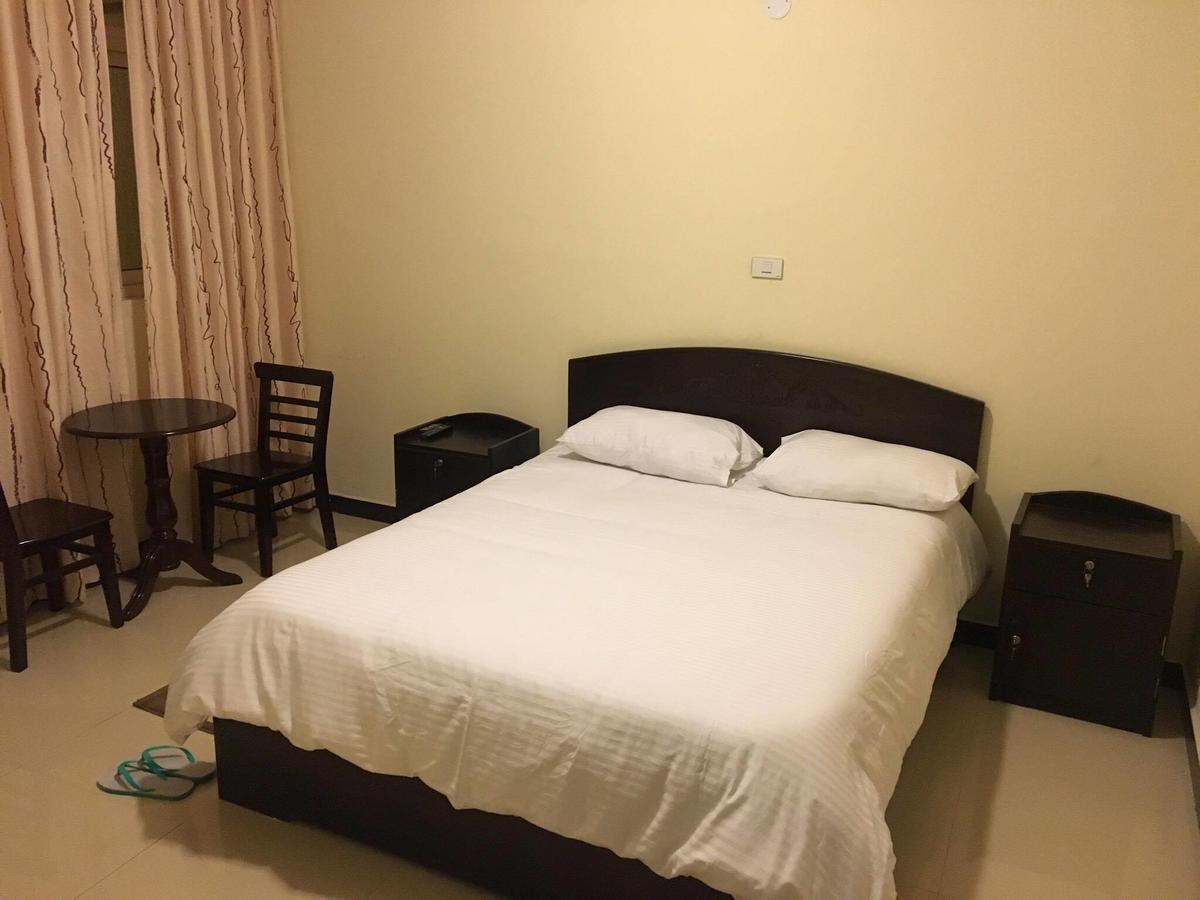 Cheers Bed & Breakfast Addis Ababa Bagian luar foto